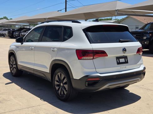 Used 2023 Volkswagen Taos S FWD image 5