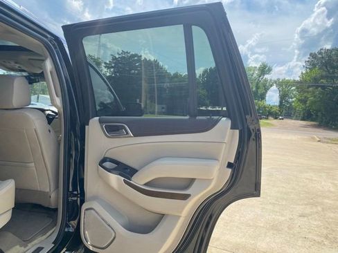 Used 2019 GMC Yukon Denali w/ Denali Ultimate Package AWD/4WD image 16