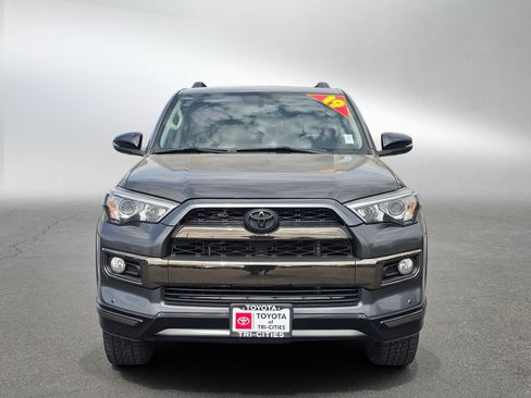 Used 2019 Toyota 4Runner Limited AWD/4WD image 8