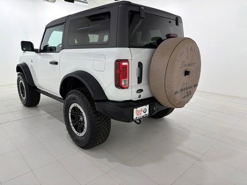 Used 2023 Ford Bronco Black Diamond w/ Sasquatch Package AWD/4WD image 3
