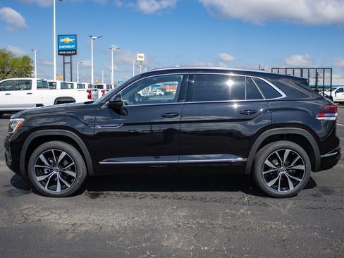 Used 2024 Volkswagen Atlas Cross Sport SEL Premium R-Line image 4