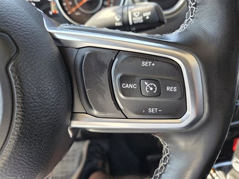Used 2020 Jeep Gladiator Overland w/ Uconnect 4C Nav & Sound Group AWD/4WD image 15