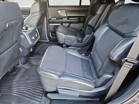 Used 2025 Ford Expedition Tremor AWD/4WD image 19