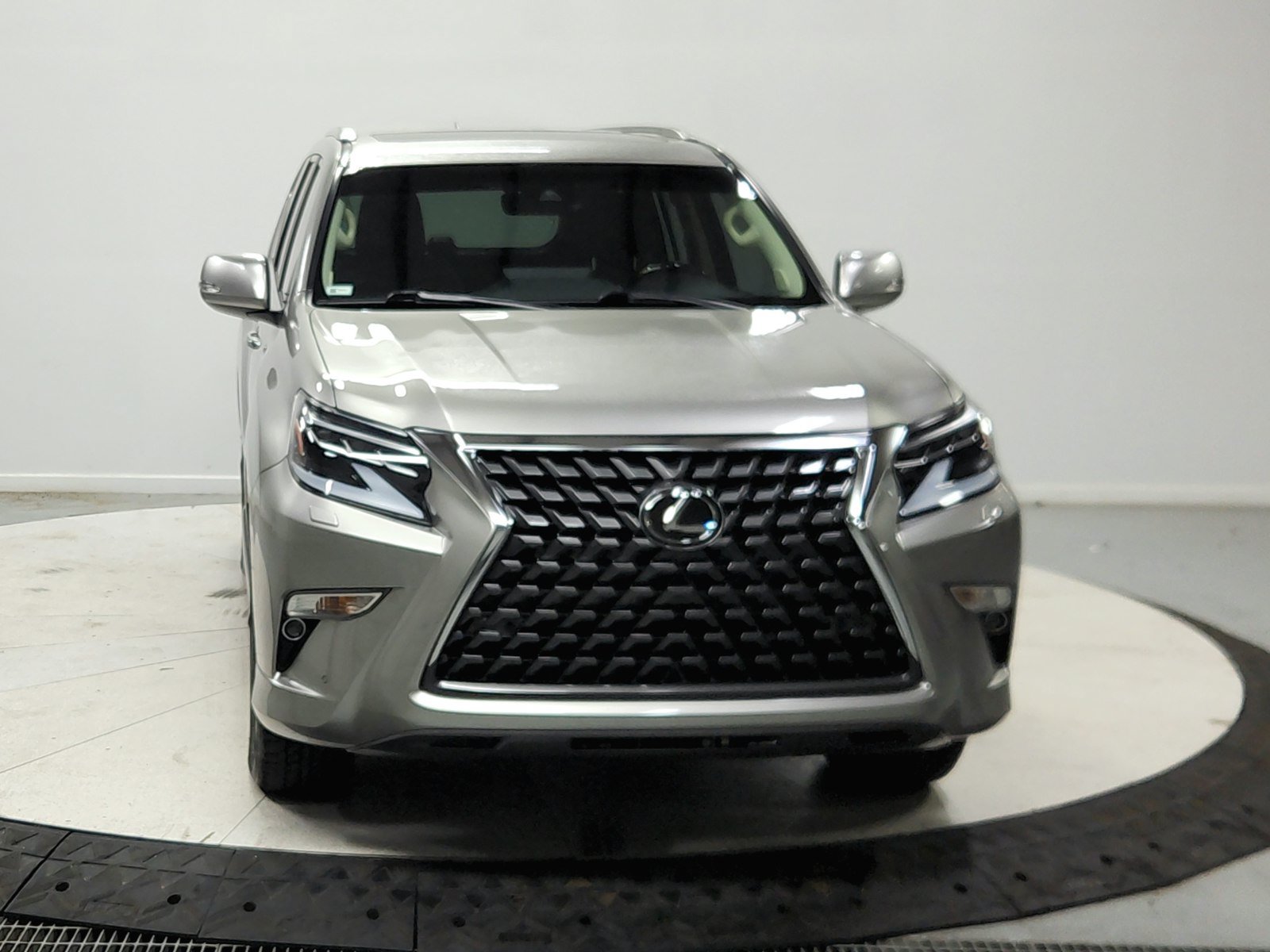 Used 2023 Lexus GX 460 Premium w/ Premium Package AWD/4WD image 3