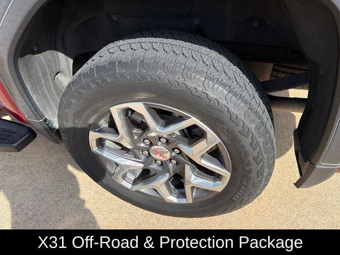Used 2023 GMC Sierra 1500 SLT w/ SLT Premium Package AWD/4WD image 5
