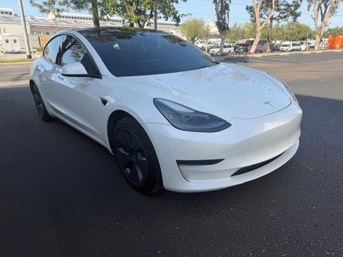 Used 2023 Tesla Model 3 Standard Range RWD image 2