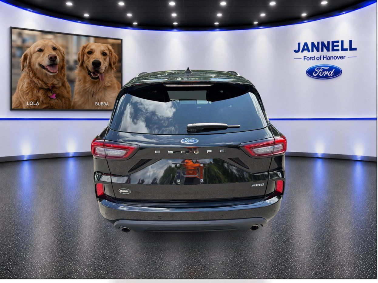 Used 2023 Ford Escape ST-Line w/ Tech Pack #1 AWD/4WD image 7