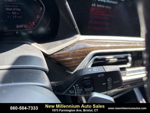 Used 2020 BMW X7 M50i image 17