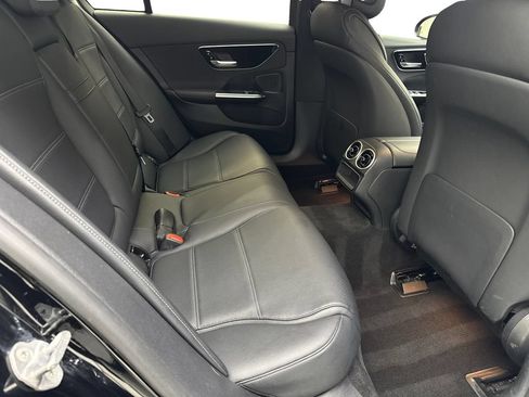 Used 2022 Mercedes-Benz C 300 4MATIC Sedan image 38
