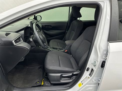 Used 2023 Toyota Corolla LE image 9