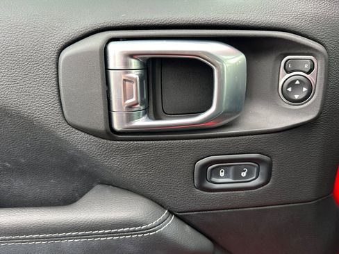 Used 2023 Jeep Wrangler Unlimited Sahara w/ Cold Weather Group image 11