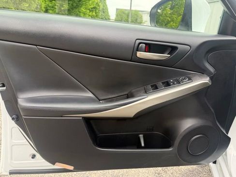 Used 2019 Lexus IS 300 F Sport w/ F Sport Package AWD/4WD image 9