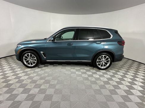 Used 2024 BMW X5 xDrive40i w/ Premium Package image 2
