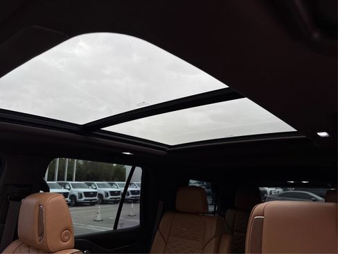 Used 2021 Cadillac Escalade Sport w/ Driver Assist Tech Package image 33