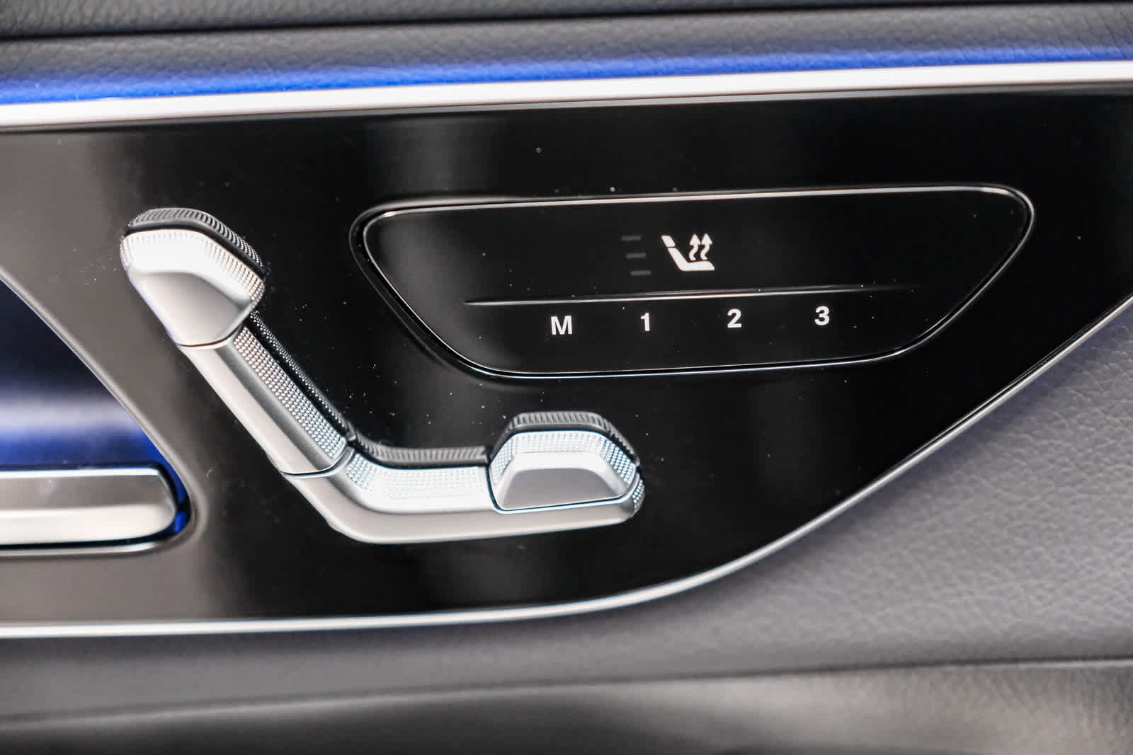 Certified 2026 Mercedes-Benz GLC 350e 4MATIC image 21
