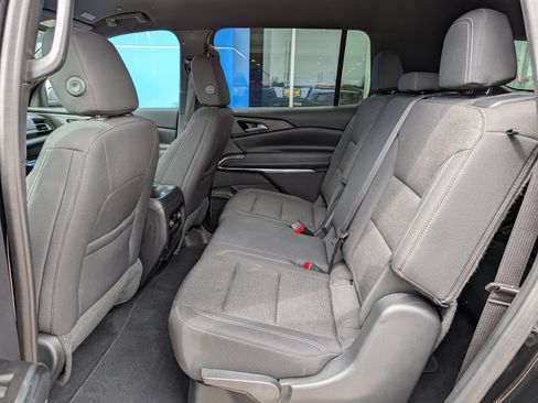 Certified 2024 Chevrolet Traverse LT w/ Trailering Package AWD/4WD image 9