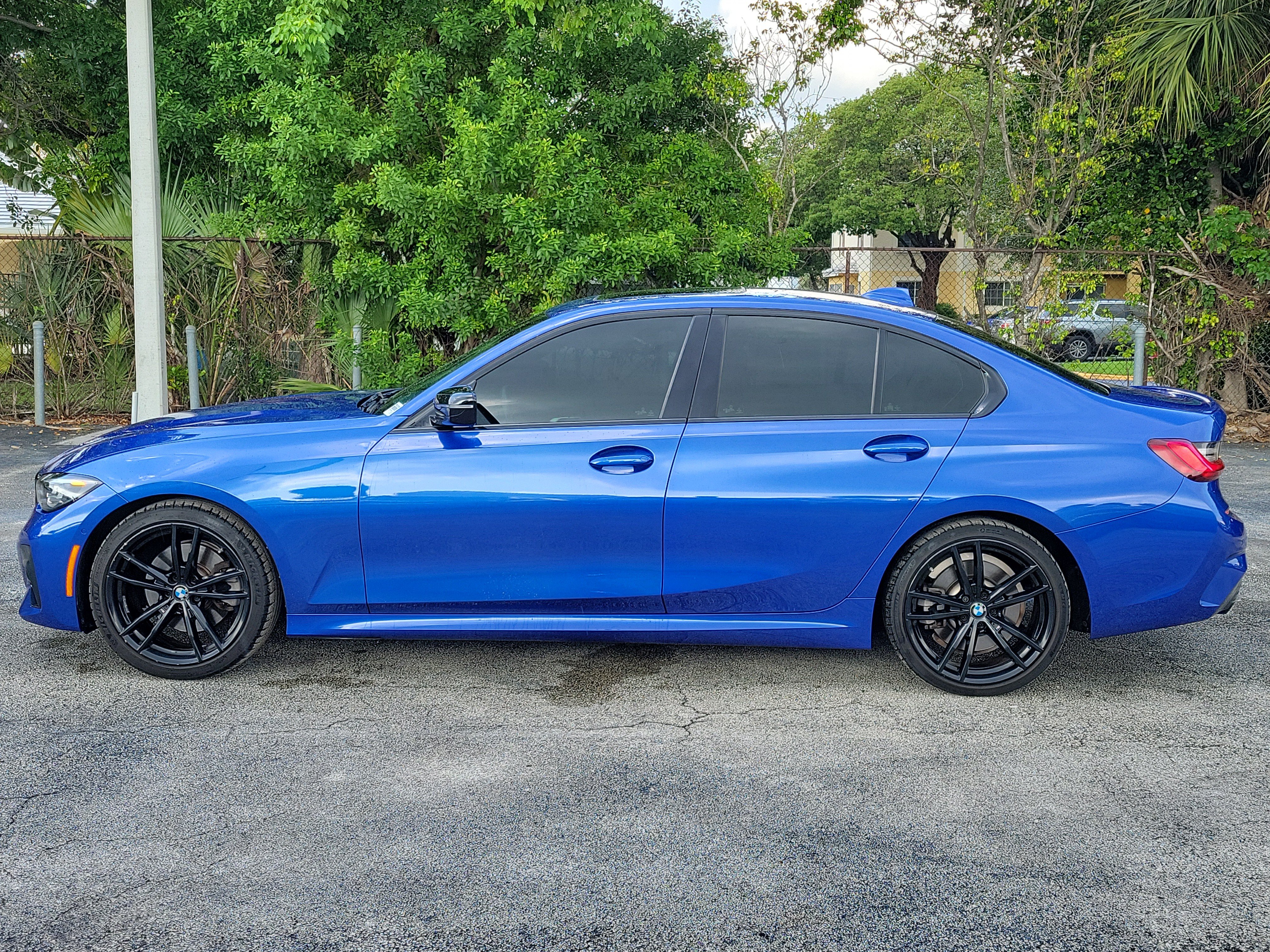 Used 2022 BMW 330i Sedan w/ M Sport Package RWD image 6