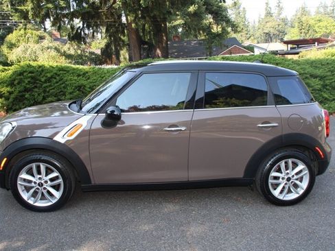 Used 2011 MINI Cooper Countryman FWD image 12