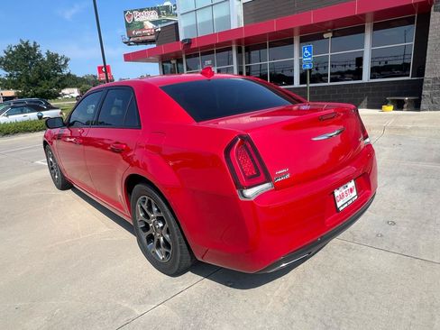 Used 2017 Chrysler 300 S AWD/4WD image 8