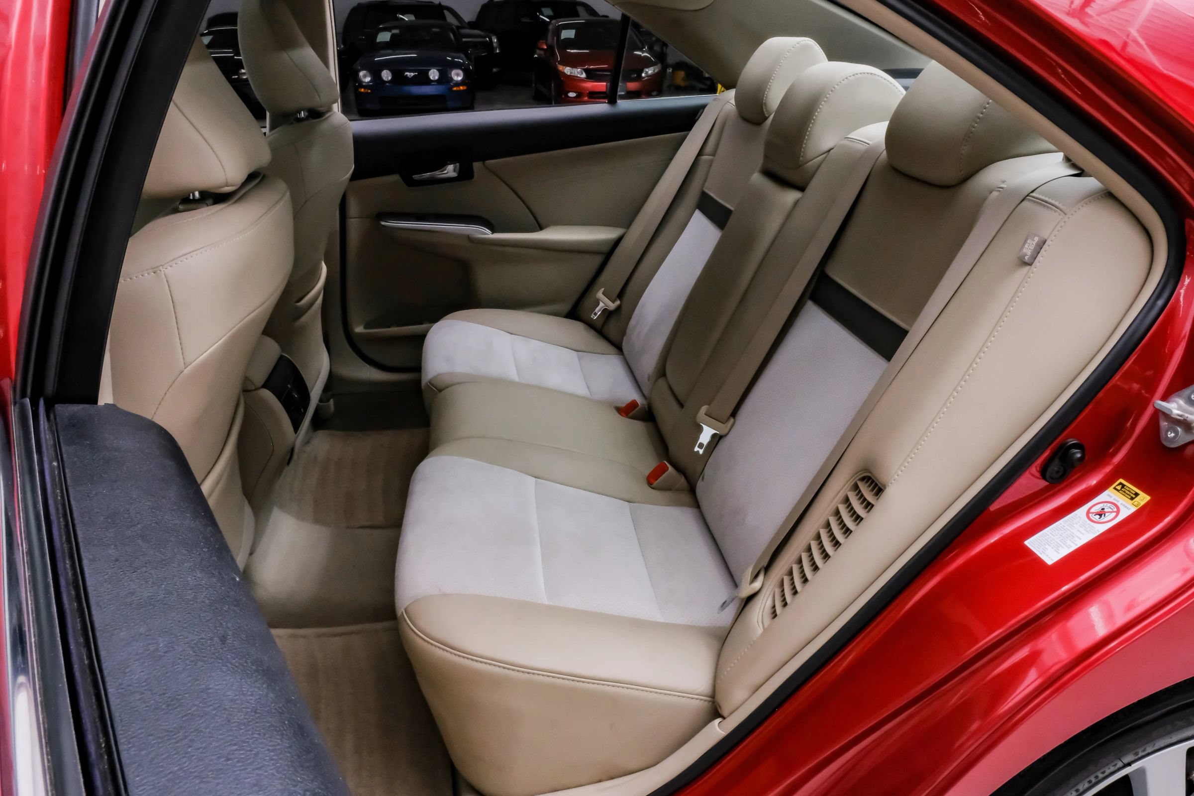 Used 2013 Toyota Camry XLE w/ Leather Pkg FWD image 38