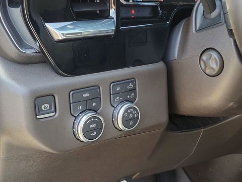 Used 2024 GMC Sierra 1500 SLT w/ SLT Premium Plus Package image 17
