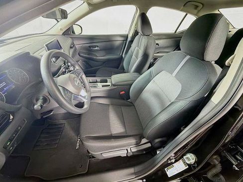 Certified 2025 Nissan Sentra SV FWD image 18