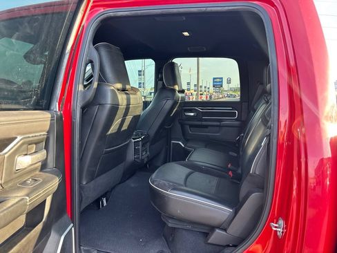 Used 2019 RAM 2500 Laramie w/ Night Edition AWD/4WD image 6