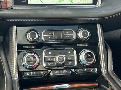 Used 2024 GMC Yukon XL Denali Ultimate image 4