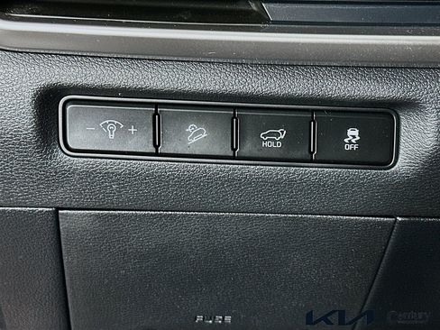 Certified 2024 Kia Telluride EX w/ EX Captain's Chair Package image 10