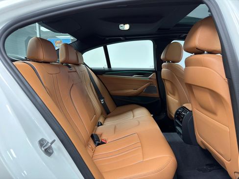 Used 2021 BMW 540i xDrive w/ M Sport Package image 31