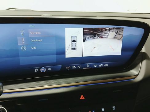 Used 2024 Buick Envision Avenir AWD/4WD image 26