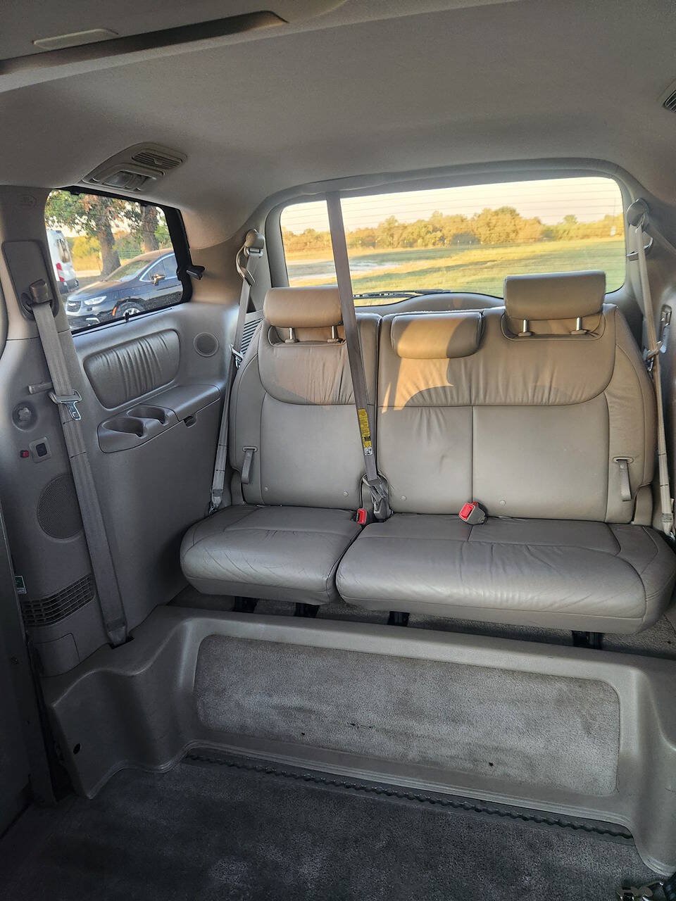 Used 2008 Toyota Sienna XLE Limited w/ XLE Limited Pkg 2 FWD image 12