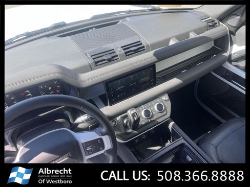 Used 2023 Land Rover Defender 90 SE image 21