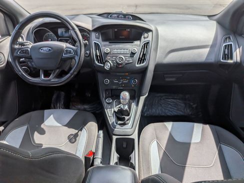 Used 2017 Ford Focus ST FWD image 28