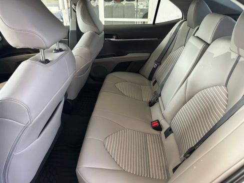 Used 2023 Toyota Camry SE w/ Convenience Package image 21