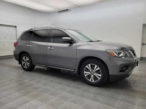 Used 2017 Nissan Pathfinder SL w/ Cargo Package image 11