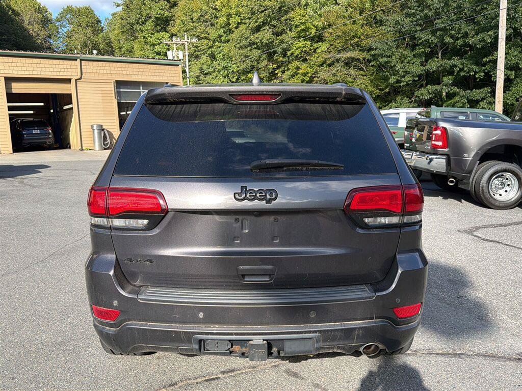 Used 2021 Jeep Grand Cherokee Laredo X AWD/4WD image 2