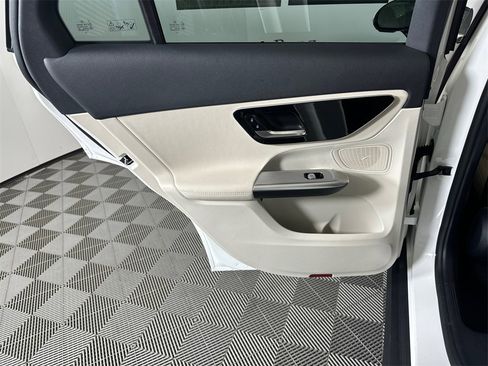 Certified 2026 Mercedes-Benz GLC 300 4MATIC image 24