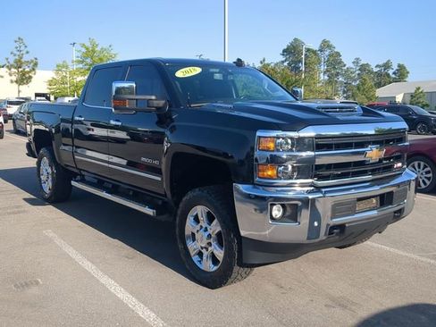 Used 2018 Chevrolet Silverado 2500 LTZ w/ Duramax Plus Package AWD/4WD image 2