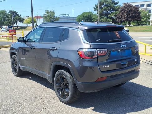 Used 2024 Jeep Compass Latitude AWD/4WD image 7