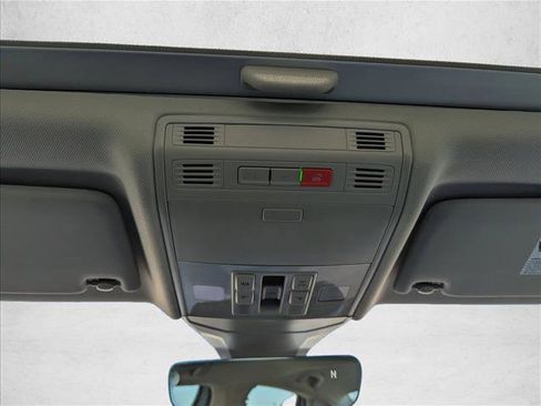 New 2026 Volkswagen Jetta SE FWD image 20