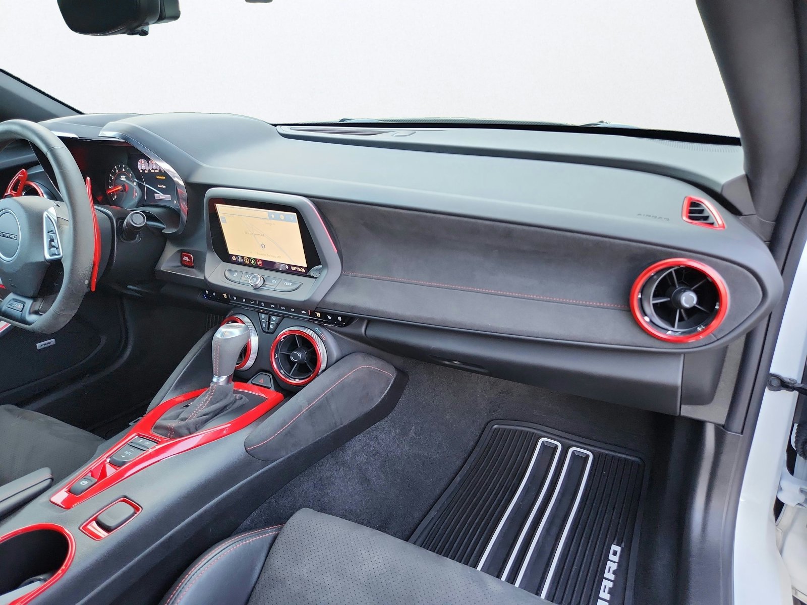 Used 2019 Chevrolet Camaro ZL1 RWD image 25