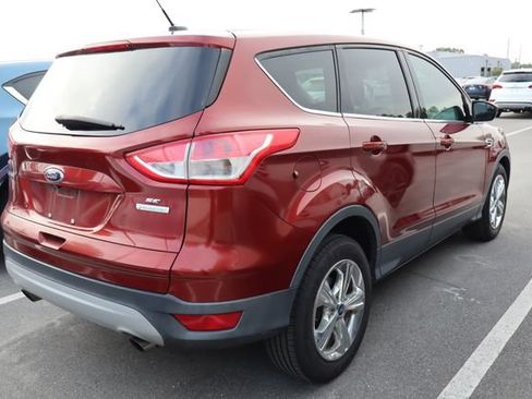 Used 2014 Ford Escape SE FWD image 2