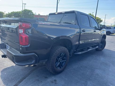Used 2022 Chevrolet Silverado 1500 Custom Trail Boss w/ LPO, Dark Essentials Package AWD/4WD image 4