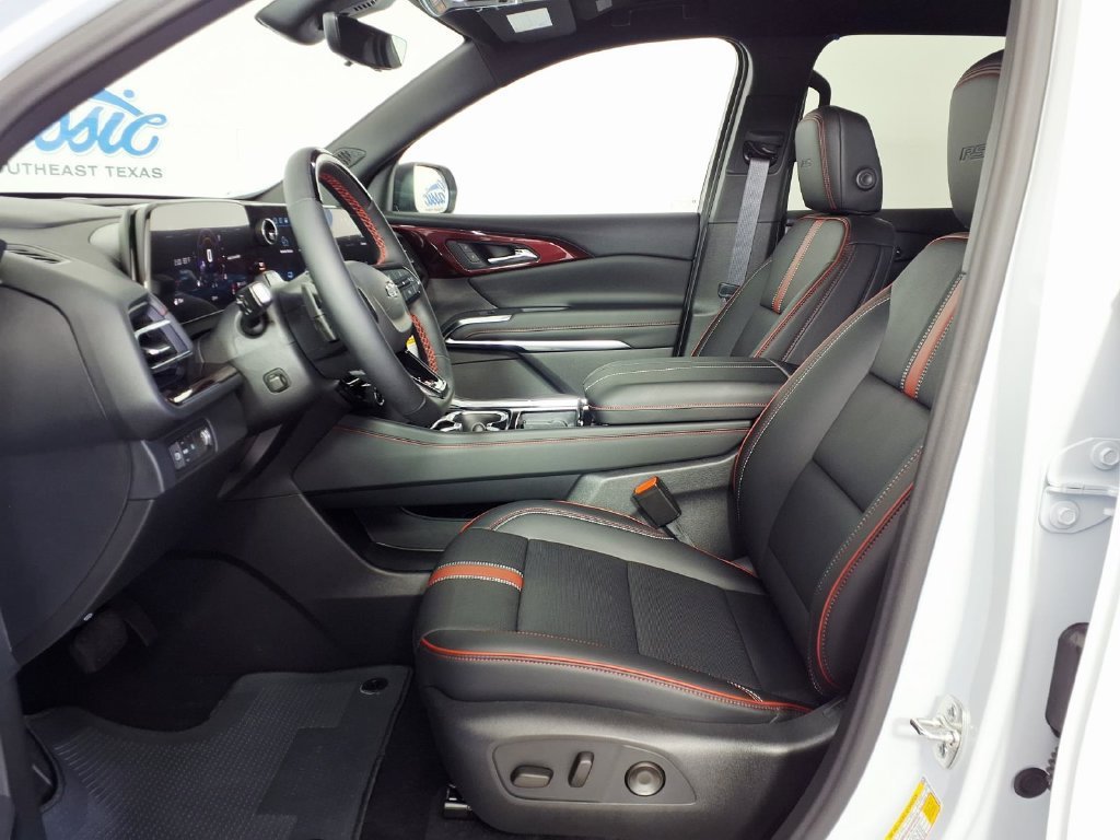 New 2027 Chevrolet Traverse RS FWD image 7