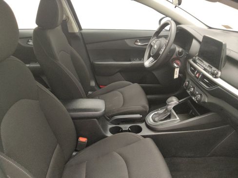 Used 2021 Kia Forte LXS FWD image 21
