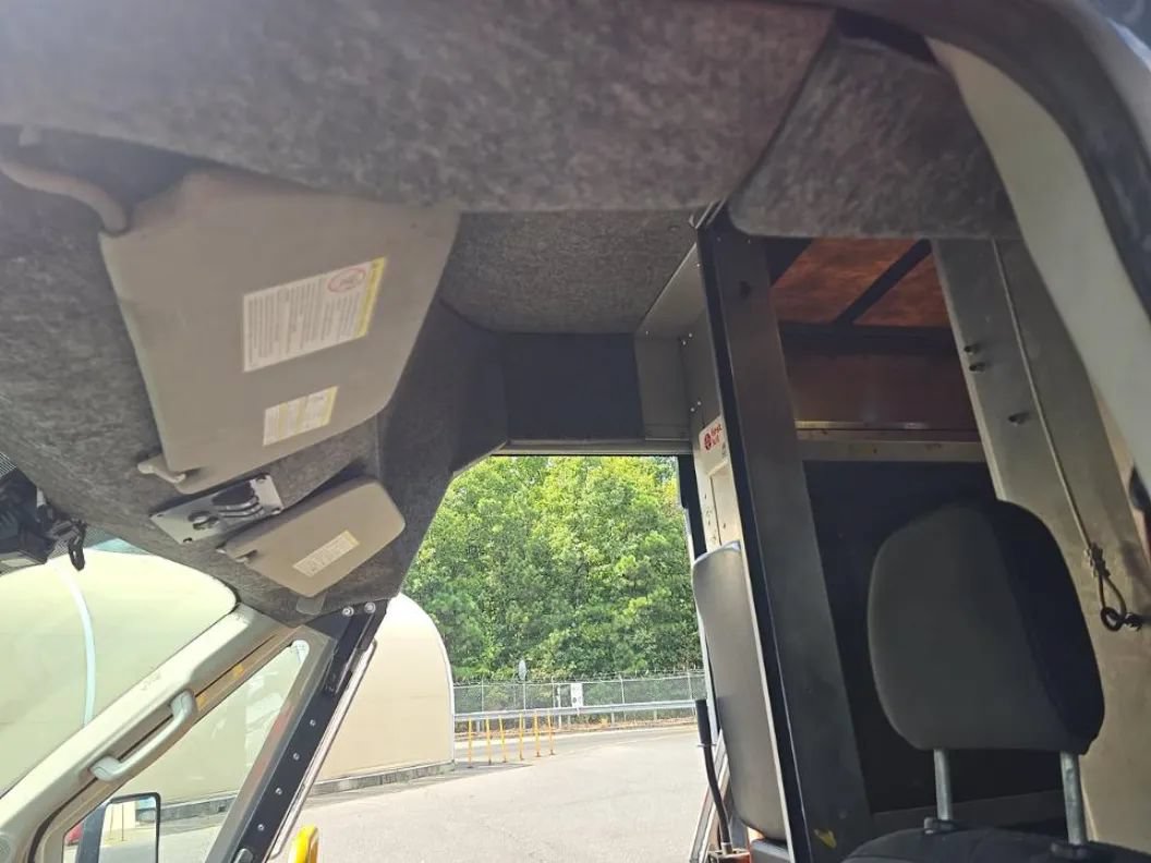 Used 2022 Ford Transit 350 DRW RWD image 14