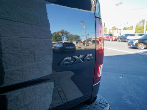 Used 2016 RAM 3500 Laramie image 15