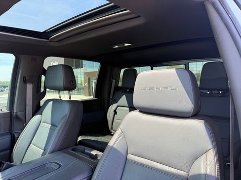 Used 2022 GMC Sierra 2500 Denali w/ Denali Ultimate Package image 22