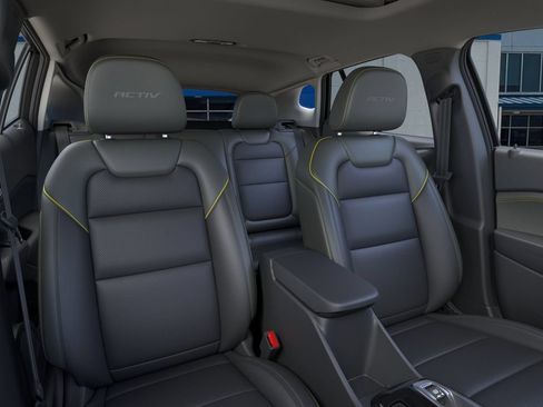 New 2026 Chevrolet Trax ACTIV w/ Sunroof Package FWD image 16